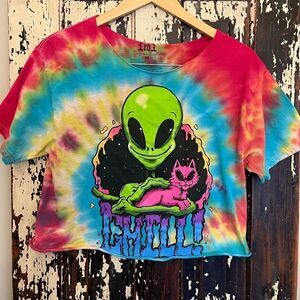 Women’s tie dye crop alien and kitty CHiLL T-shirt.  IML size Medium.